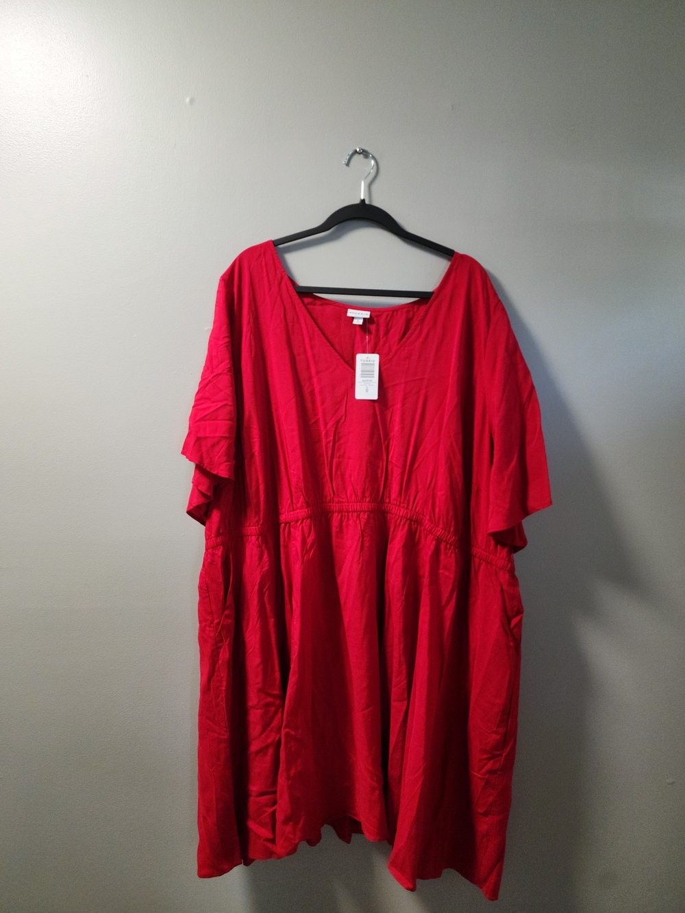 NWT Torrid Size 6 Red V-Neck 6X  Dress